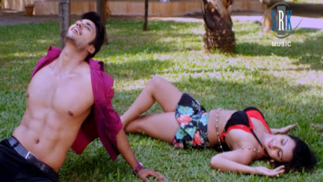 Ankhon Mein Aake - Song Cover Image