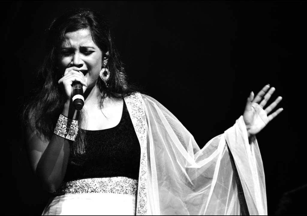 Masnad Luti Jo Shahe Falak - Song Cover Image