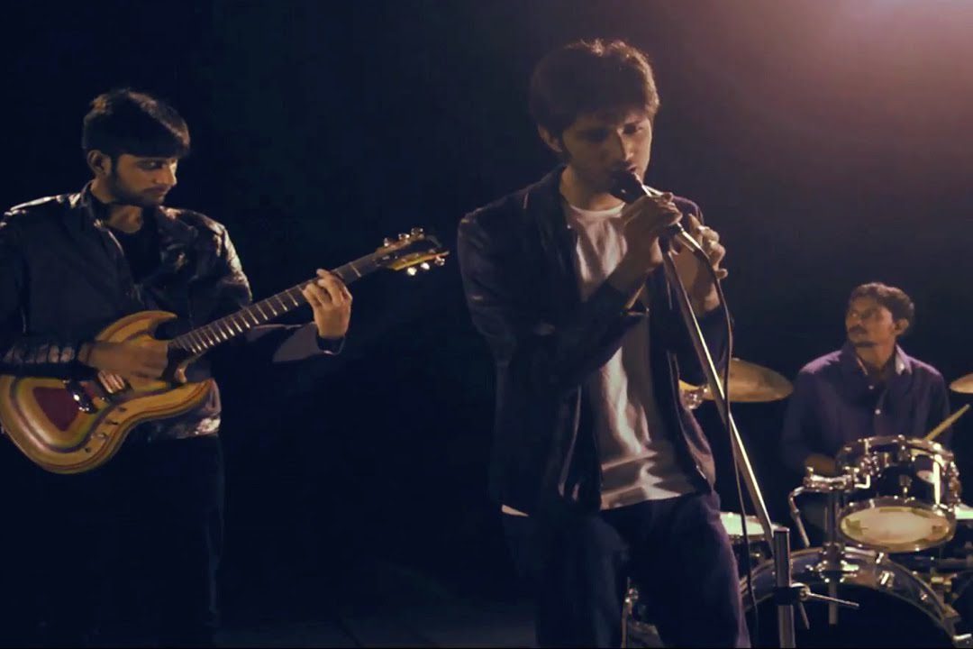 Yaadein (Title) - Song Cover Image