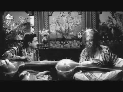 Baat Chalat Nai Chunari - Song Cover Image