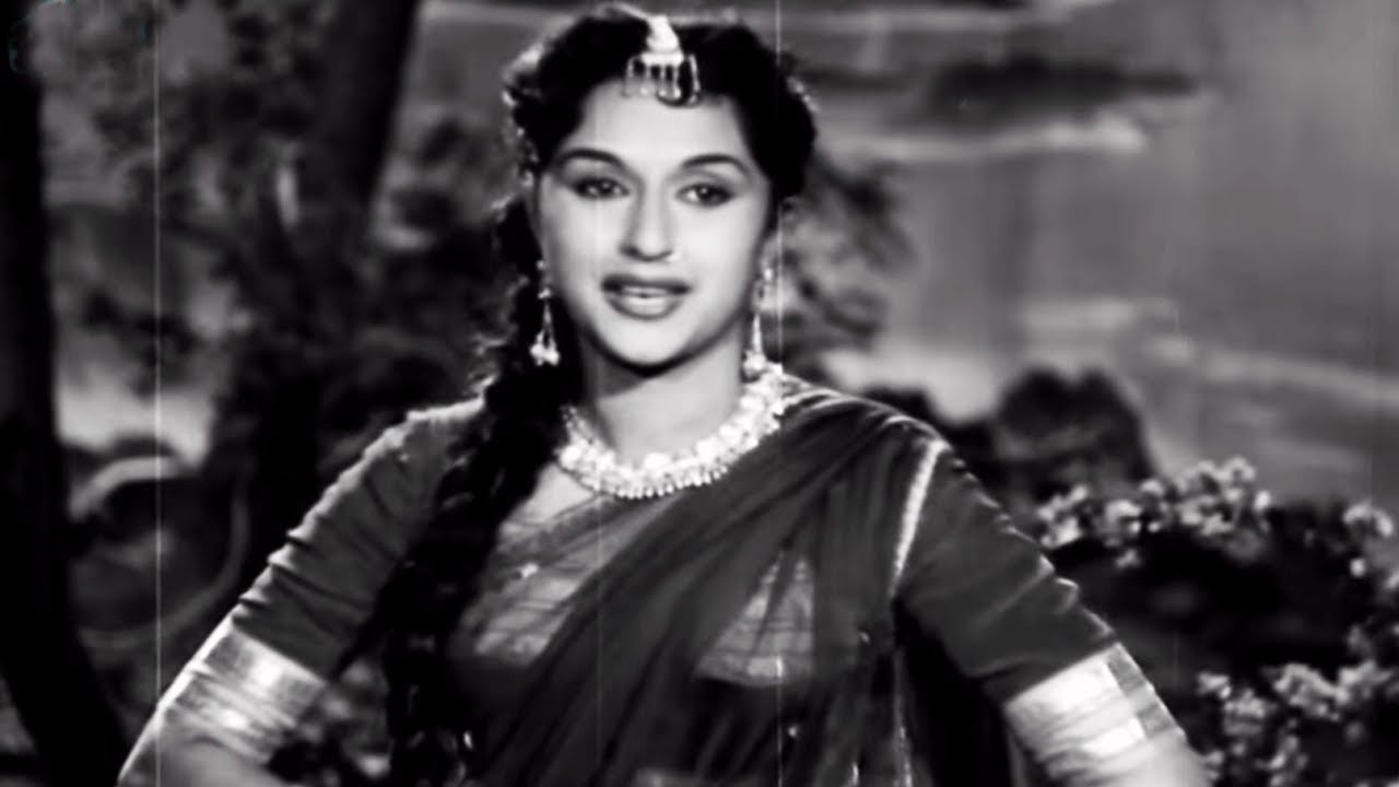 Aayi Jhoom Ke Bahaar - Song Cover Image