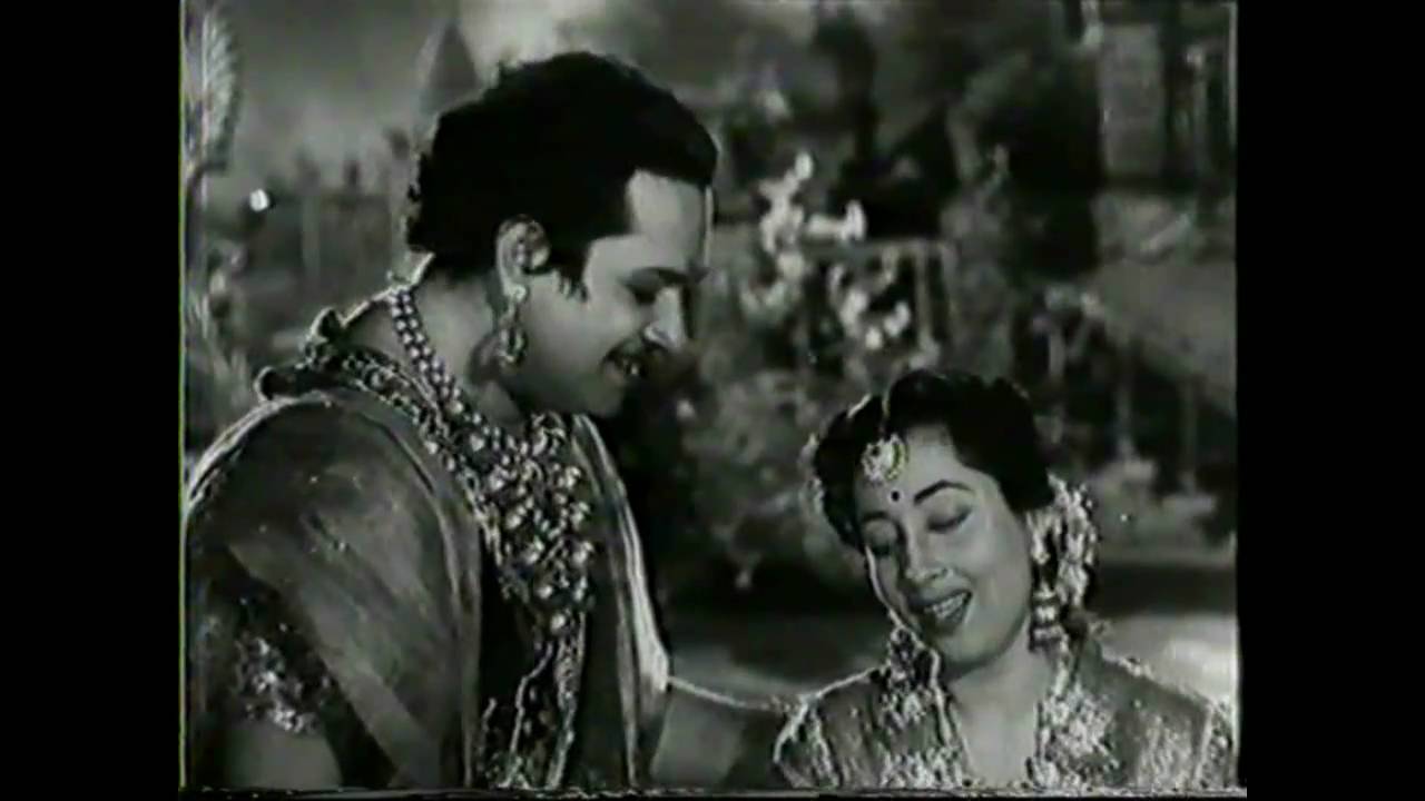 Tu Chanda Me Chandani - Song Cover Image