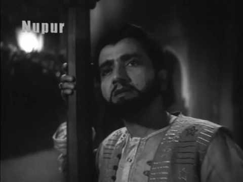 Dil E Nadan Tujhe Hua Kya Hai - Song Cover Image