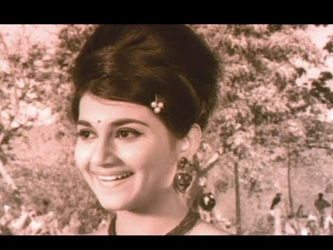 Mehfil Bhi Hain Deewane Bhi - Song Cover Image