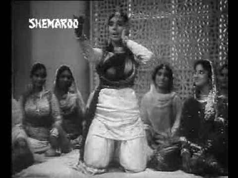 Hum Unko Dekhte Hain - Song Cover Image