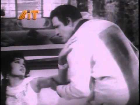 Bhari Mahfil Me Kya Aise - Song Cover Image