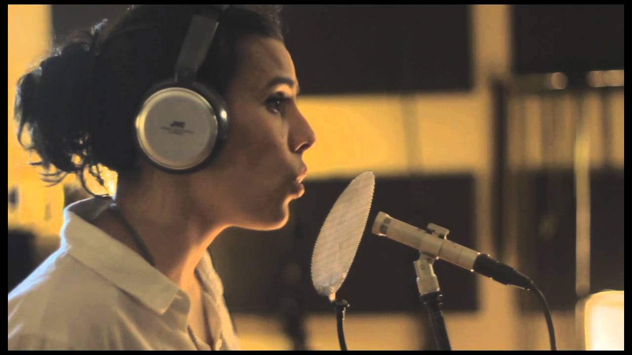 Jis Nay Bhi Aana Hai - Song Cover Image