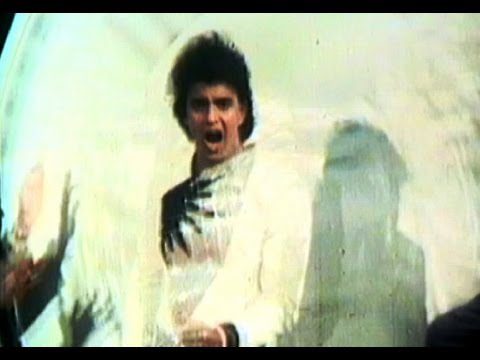 Aage Aage Woh Chale - Song Cover Image