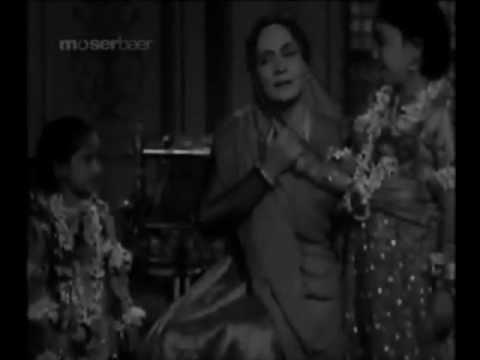 Jhoolna Jhulaye Maiya - Song Cover Image