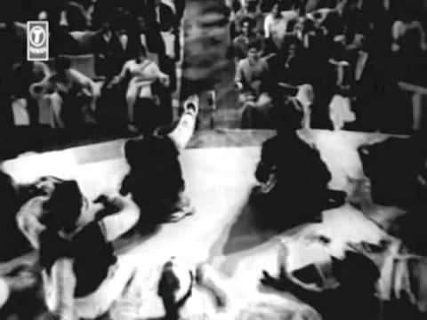Baat Ka Afsana Bana Dete Hai - Song Cover Image