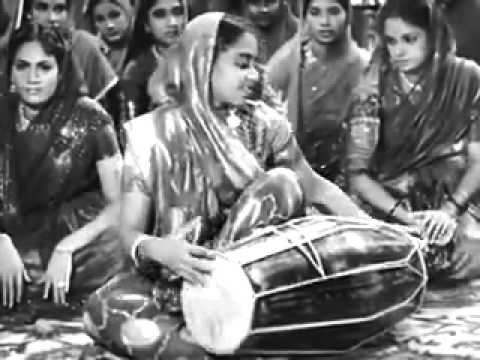 Cham Cham Chamke - Song Cover Image