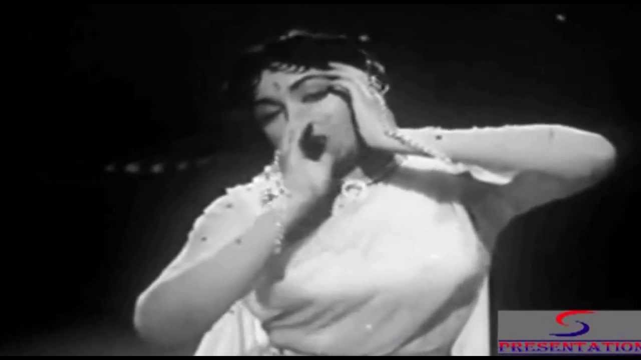 Chalo Le Chaloon Main Taron Mein - Song Cover Image