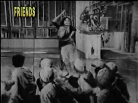 Aankh Milaakar Waar Karoongi - Song Cover Image