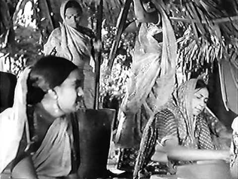 Dheere Baho Nadiya Dheere - Song Cover Image