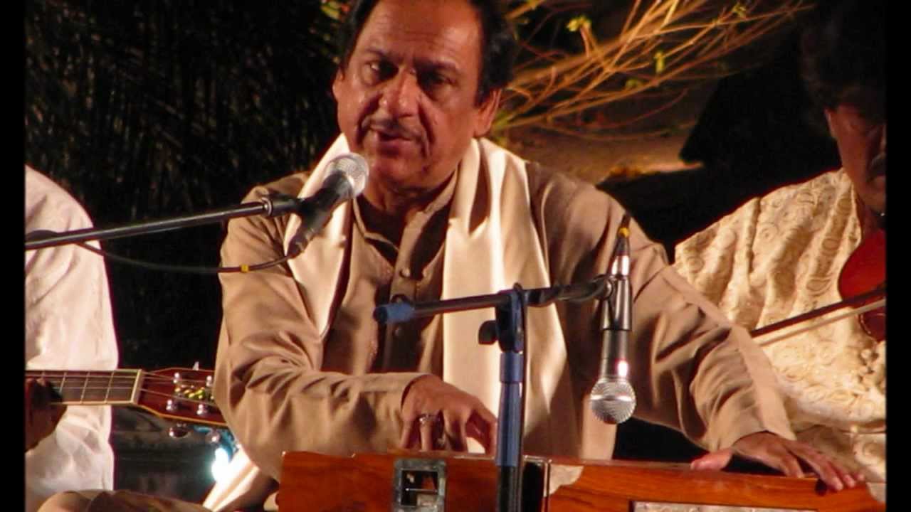 Khwab Bikhren Hain - Song Cover Image