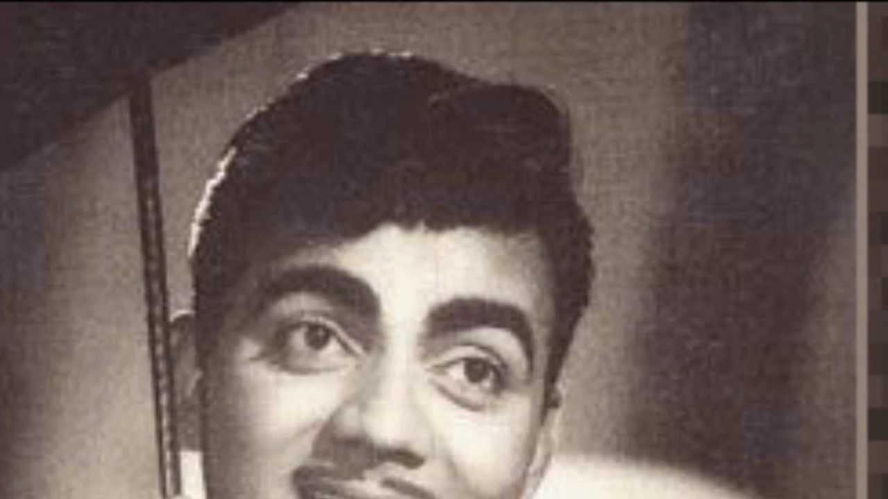 Aadhi Roti Sara Kabab - Song Cover Image