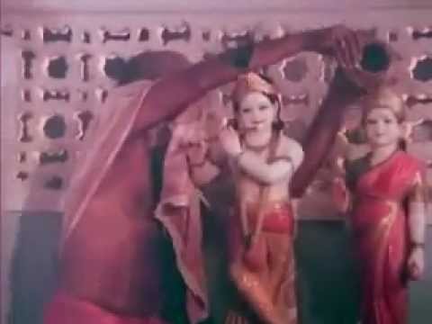 Maano To Main Ganga - Song Cover Image