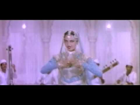Idhar Bhi Bijlee - Song Cover Image
