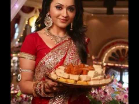 Mrs. Kaushik Ki Paanch Bahuein (Title) - Song Cover Image