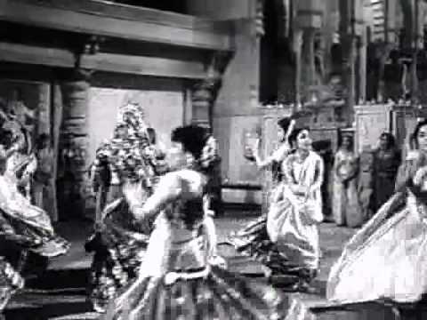 Main Toh Bhool Chali Babul - Song Cover Image