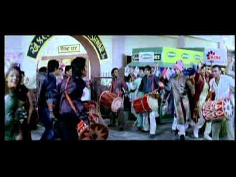 Oye Hoye - Song Cover Image