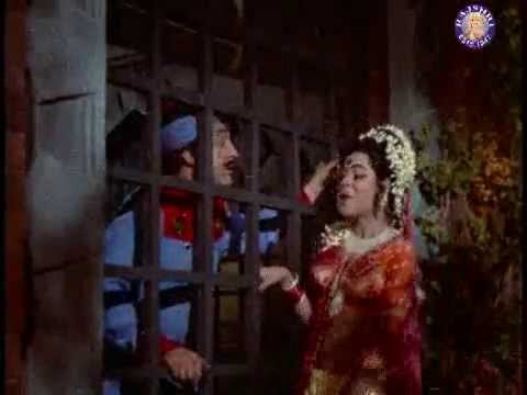 Mera Naam Hai Chameli - Song Cover Image