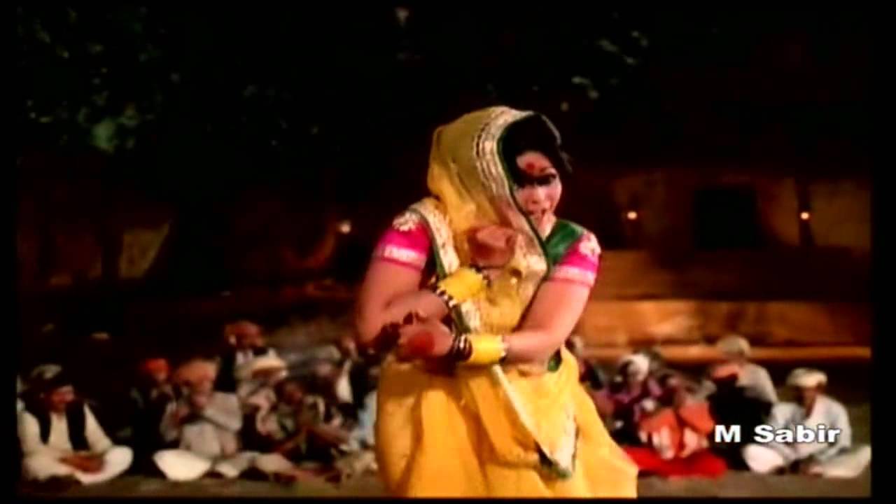 Aaya Aaya Atariya Pe Koi Chor - Song Cover Image